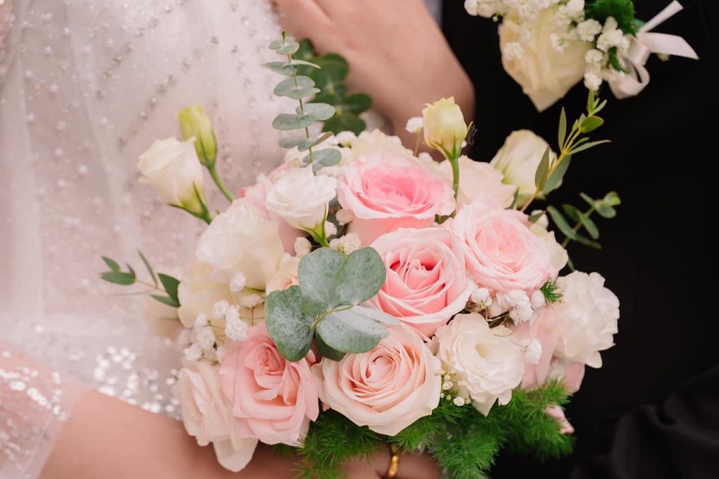 Hoa cưới tông hồng